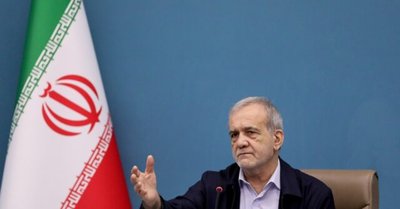 Iranian President Offers Nuclear Weapons Assurances