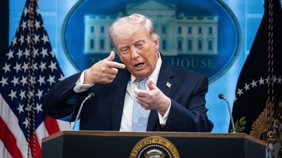 Trump defends Iran peace talks against critics
