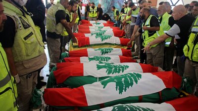 eu imposes sanctions israeli settlers