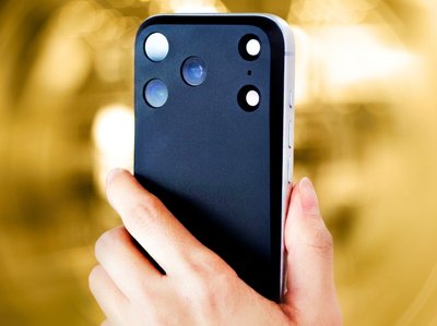Mynus iPhone 17 back eliminates camera bump